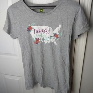 $ John Deere farmers feeding America short sleeve tee shirt. Size L